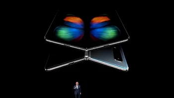 Telefoanele pliabile vor ajunge la 30 de milioane de utilizatori în 2023