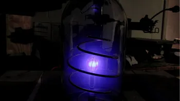 Copilul care a construit un reactor nuclear la el în cameră (pentru că poate)