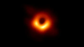 Câți bani au câștigat cei care au fotografiat prima gaură neagră din Univers