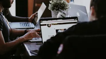 Cum e viața într-o companie românească de IT, de la angajat la angajator