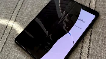 Galaxy Fold, un telefon prost: cât de tare și-a enervat posesorii care l-au primit în test