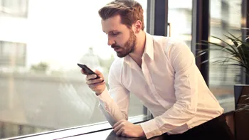 Spam prin SMS: de ce să nu crezi că ai câștigat un laptop și ai primit cea mai bună ofertă