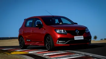 Va ajunge Sandero RS, modelul sport al celor de la Renault, și-n Europa? Francezii au o postare surpriză