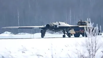 Rusia s-a lăudat cu drona ”invizibilă”, în primul zbor de test: ce poate să facă Suhoi S-70 Okhotnik-B