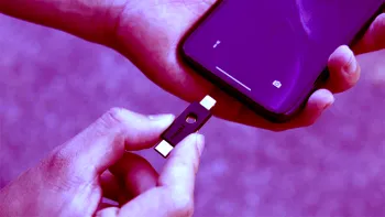 Acest gadget cât un breloc e cea mai bună parolă pe iPhone
