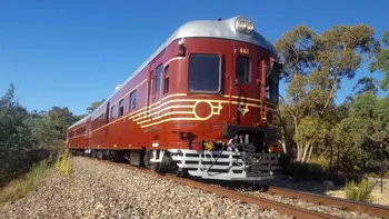 Primul tren solar din lume este un model clasic recondiționat: unde îl găsești