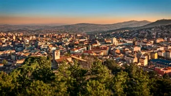 Sumele fabuloase ale românilor din Italia: câți bani câștigă și câți trimit acasă