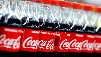 Coca-Cola, Pepsi și alte companii, date în judecată pentru plasticul care ajunge în oceane