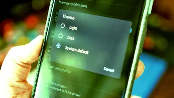 De ce e dark mode atât de popular și cât de mult te ajută, de fapt