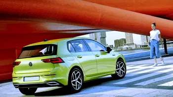 Volkswagen dă peste cap planurile Dacia. Cum arată și ce motorizări are Golf 8