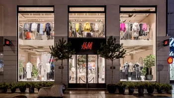 H&M îți va închiria haine, ca să-ți arate că-i pasă de schimbarea climatică