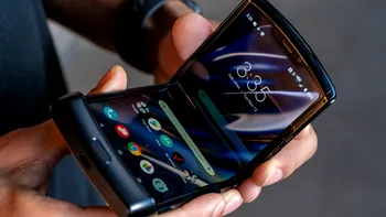 Durabilitate Motorola Razr. După câte plieri se rupe balamaua noilor telefoane