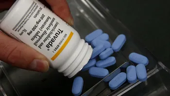 Facebook răspândește informații mincinoase despre tratamente HIV-SIDA: cât de gravă este problema