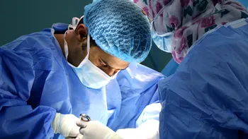 Robotul care ar putea înlocui medicii: ce procedură medicală a învățat să facă