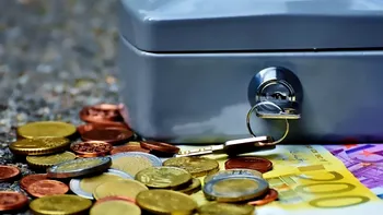 Au crescut pensiile, de azi: impactul asupra bugetului pe care nu-l spune nimeni. Cât crește datoria publică