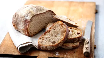De ce caută lumea să facă pâine cu (sau fără) drojdie în această perioadă