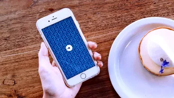 Ce-au uitat românii în Uber: damigeană de vin, icoană și proteză dentară