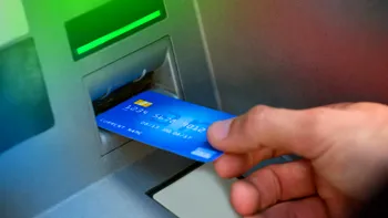 Toți cei care au card bancar trebuie să știe. Rămâi fără bani, dacă nu faci asta