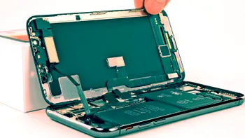 Cel mai ieftin ecran pentru iPhone: ce să alegi dacă trebuie să-l repari