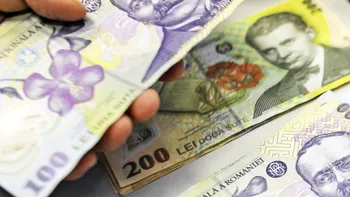 Cât plătesc în plus românii care au amânat ratele: se poate ajunge la 4.000 de lei, mai mult decât salariul mediu