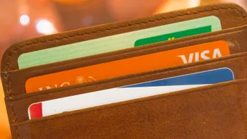 Avertisment pentru toți cei care au card bancar și plătesc online: cum poți rămâne fără bani