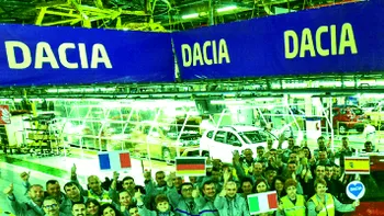Muncitorii Dacia vor reveni în fabrică: de ce toată România așteaptă decizia