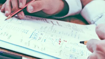 O problemă banală de matematică le dă bătăi de cap adulților: ai 500 de euro, dar cheltui 510 euro. De ce?