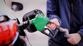 Lovitură pentru posesorii de mașini pe benzină și motorină. S-a aflat acum ce se întâmplă în următoarea perioadă