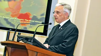 Ce s-a întâmplat cu Leul în pandemie: impactul economic, detaliat de Isărescu de la BNR