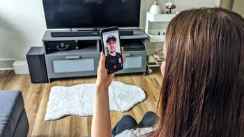 Top aplicații pentru apel video: ce-au folosit românii ca să se vadă cu alții cât au stat acasă