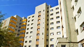 Răsturnare de situație pentru românii care stau la bloc. Se întâmplă acum cu prețurile la apartamentele vechi