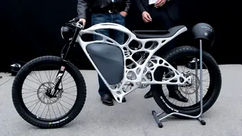 Prima motocicletă imprimată 3D pare desprinsă dintr-un film SF: cum a fost posibilă creația electrică