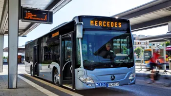 Unde poți circula în București cu primele autobuze hibrid marca Mercedes