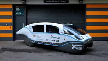 Mașina electrică cu panouri solare, o lecție pentru Tesla: autonomia e mai mare decât la diesel sau benzină