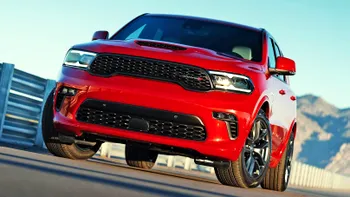 VIDEO Acest SUV sfidează criza și e un monstru pe roți: cel mai puternic modelul Fiat Chrysler din istorie