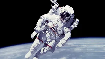 Acest costum special pentru astronauți îi va ajuta să reziste mai bine în spațiu