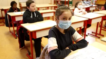 Ce se întâmplă cu cazurile de coronavirus în școlile românești, după ce s-au închis multe dintre ele