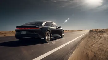 Competitorul Tesla spune că are mașina care face peste 800 de kilometri cu un plin