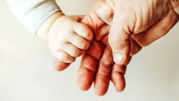 Premiera medicală care poate schimba vârsta până la care femeile pot avea copii