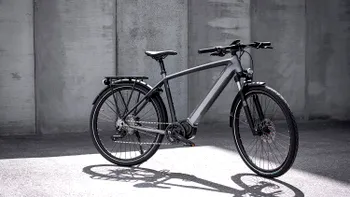 Prima bicicletă electronică Triumph este un amestec de tehnologie și nostalgie
