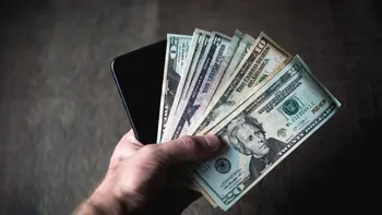 O nouă consecință a pandemiei: cu cât au crescut prețurile la telefoane, în doar câteva luni