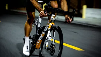 Îți poți lua un Lamborghini nou cu doar 18.000, dar este o bicicletă