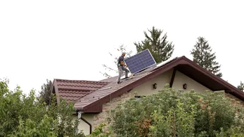Cum îți pui panouri solare acasă cu bani de la stat: ajutorul ajunge până la 20.000 de lei