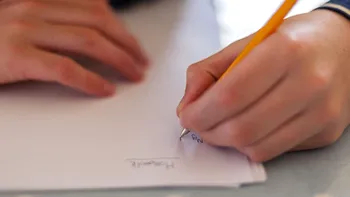 Cercetătorii au dovada: stângacii gândesc diferit față de dreptaci