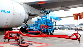Combustibil bio creat cu ajutorul românilor: biokerosenul care poate alimenta avioane