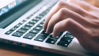 Cum pot fi ținuți minorii departe de conținutul pentru adulți de pe internet
