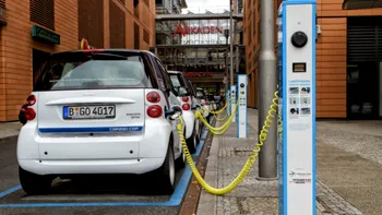 Cea mai importantă economie: când vor fi mașinile electrice la fel de ieftine ca celelalte
