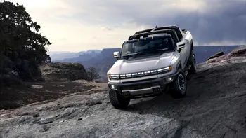 GM vinde producția Hummer-ului EV pentru un an întreg în două zile
