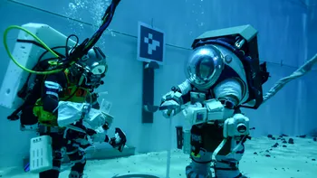 Cum testează NASA costumele astronauților care vor merge pe Lună