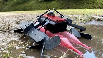 Acest robot se târăște ca un gândac, fuge ca o șopârlă și mai și înoată